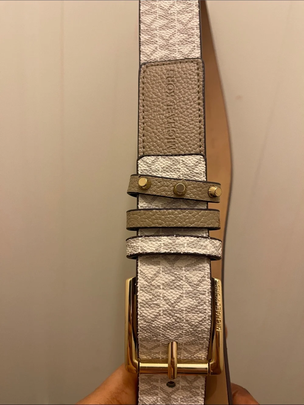 Michael Michael Kors belts size medium, please check all picture of condition